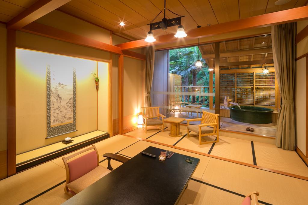 Iwakuni Kokusai Kanko Hotel Exterior foto