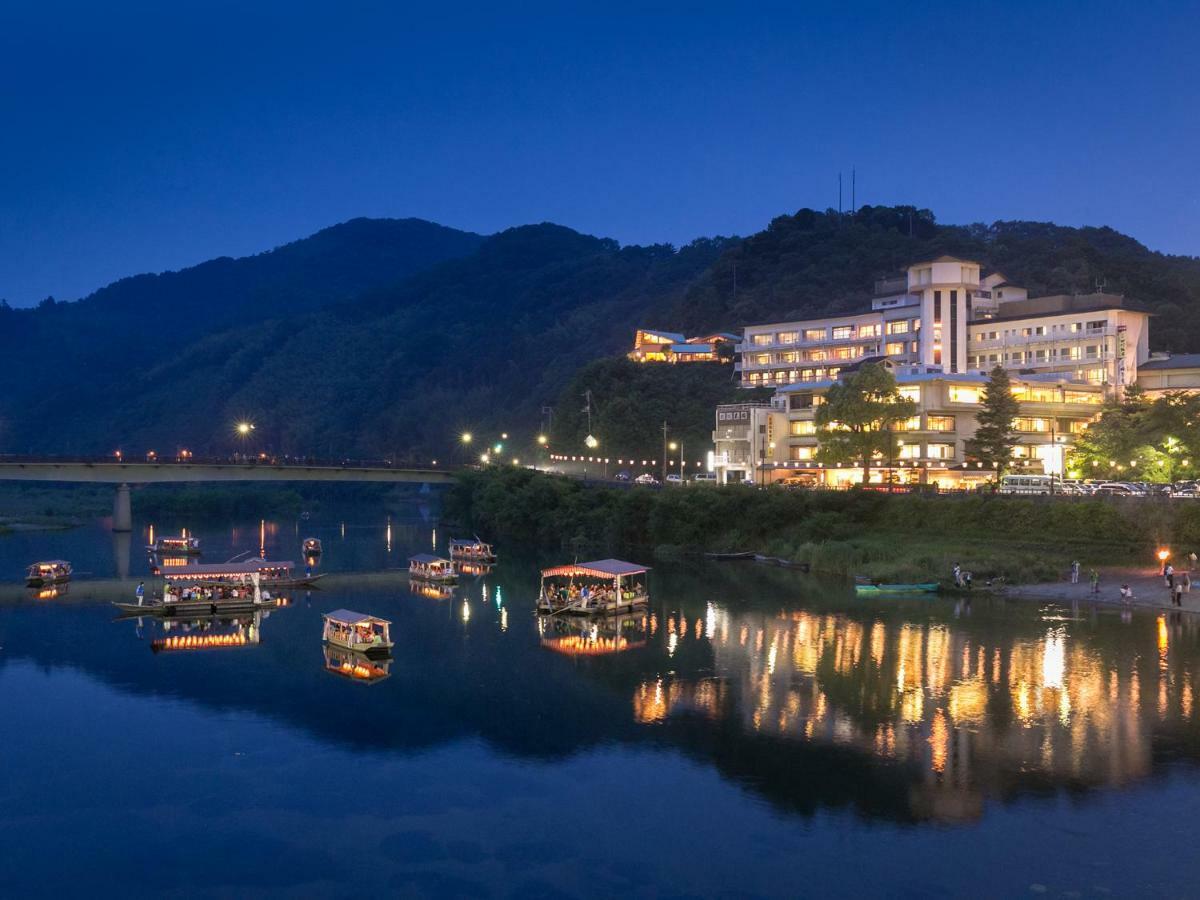 Iwakuni Kokusai Kanko Hotel Exterior foto