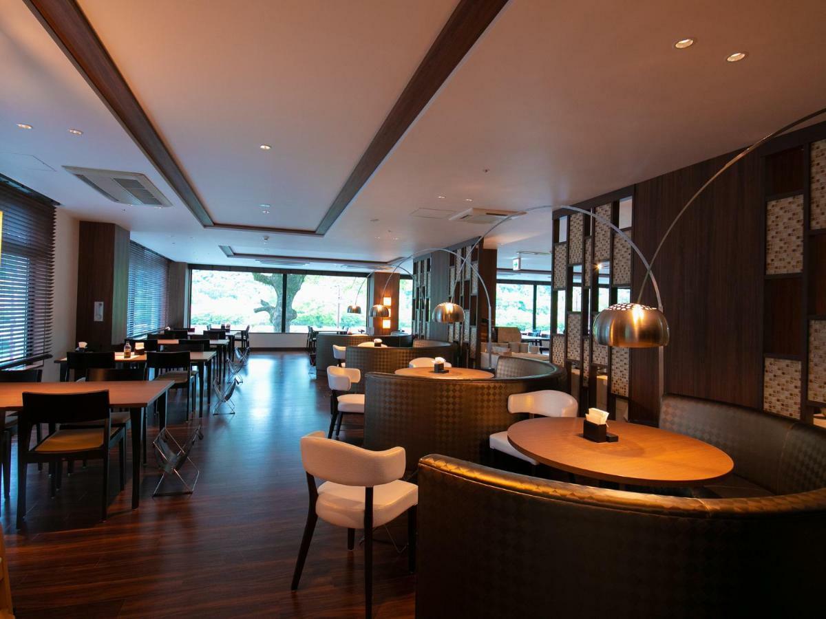 Iwakuni Kokusai Kanko Hotel Exterior foto